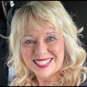 Meet your Posher, Nancy